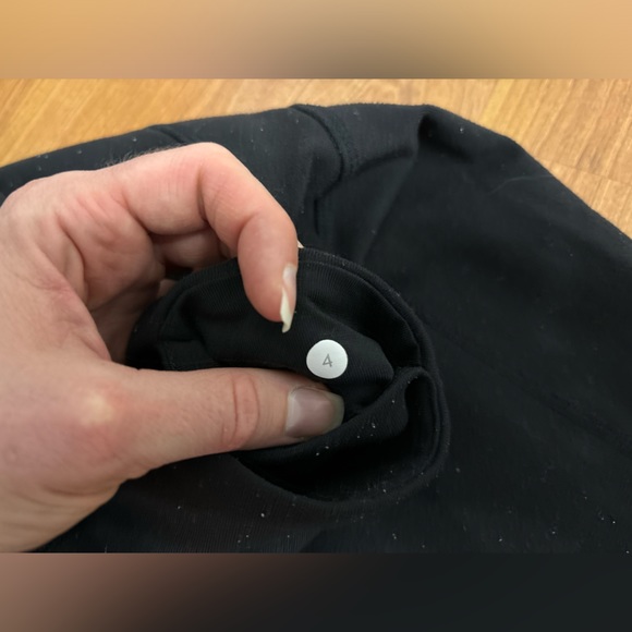 LULULEMON Special Edition Bike Tights - Picture 5 of 9